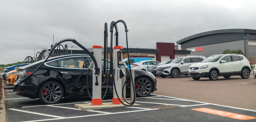 How Businesses Can Benefit From Installing EV Charging Stations